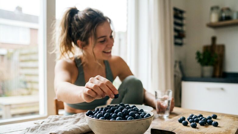 Are Blueberries Healthy? Nutritional Values, Benefits and Downsides Explained