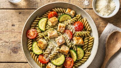 Recipe: Pesto Pasta with Chicken and Zucchini